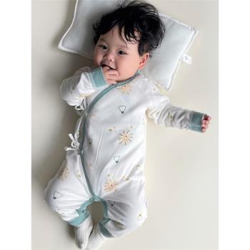 嬰兒衣服春秋純棉新生兒系帶連體衣0-3-6月寶寶哈衣73碼護肚夏款