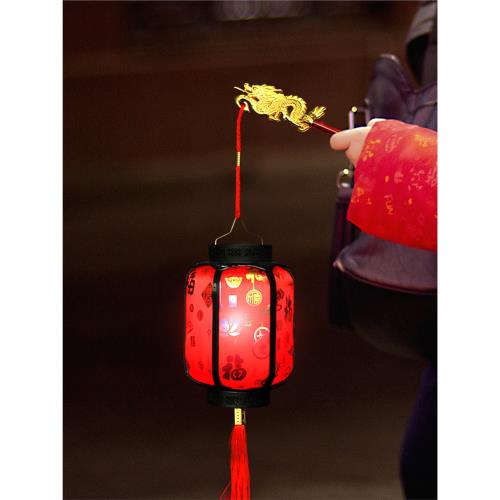 春節兒童手提燈籠發光LED手提小燈籠元宵新年發光手提燈籠掛飾