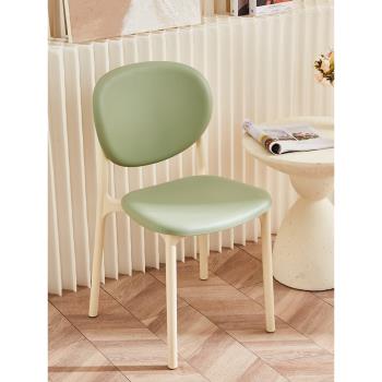 現代簡約椅子家用塑料奶油風餐椅小戶型北歐創意餐桌椅網紅靠背凳