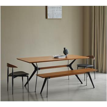北歐進口白蠟木餐桌長凳組合簡約工業風餐廳家具原木長桌家用書桌