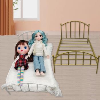 鐵藝娃娃金屬玩具床6分bjd娃娃迷你睡床平躺2人過家家具房間裝飾