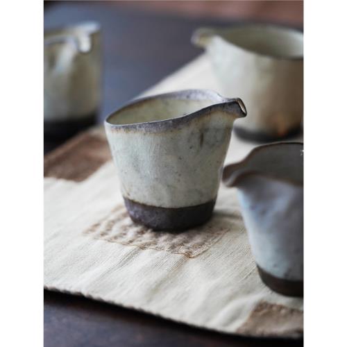 張汝佳【直口形】柴燒公道杯 侘寂風粉引片口開片陶瓷手工化妝土