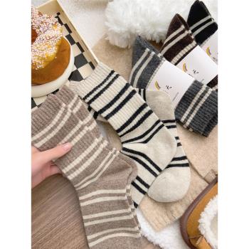 條紋保暖羊毛襪子女中筒純棉秋冬季加絨加厚日系冬天日系堆堆長襪