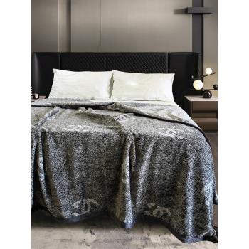 出口牛奶絨保暖毛毯加厚雙面毛絨蓋毯珊瑚法蘭絨被子2M雙人大床單