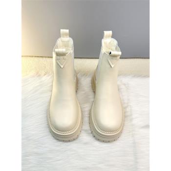 米白色馬丁靴女2023冬季淺色厚底煙筒靴加絨加厚保暖短靴機車裸靴