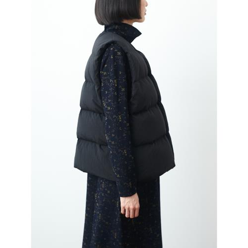 女士輕盈保暖短款羽絨馬甲 小魚秋冬無袖廓形百搭白鵝絨背心外套