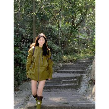 戶外沖鋒衣女寬松三合一高階感小個子外套防風防水登山服武功山男
