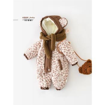 嬰兒冬裝連體棉衣新生兒冬季連帽爬服寶寶加絨加厚保暖冬天外出服