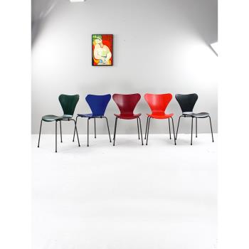 原版復刻7號椅 彩色實木餐椅高品質柚木玫瑰木北歐經典設計師椅子