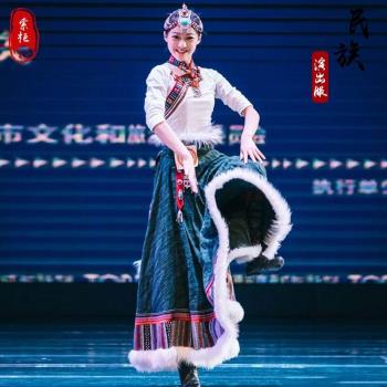 藏族舞蹈演出服大擺裙女學生藏式蒙族少數民族舞蹈蒙古維族表演服