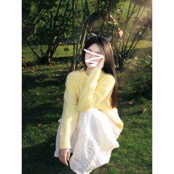 黃色毛衣圓領套頭慵懶風秋冬季2023新款軟糯奶fufu設計感針織上衣