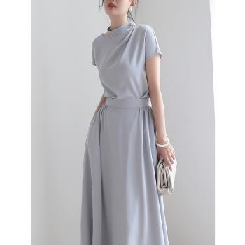 莫凝家2023夏季新品清冷系美人別致設計感霧霾藍氣質兩件套連衣裙