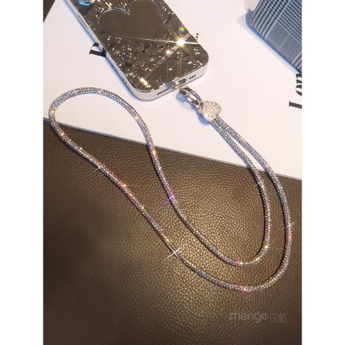 手機掛繩珍珠滿鉆女款掛脖不勒脖子閃鉆背繩背帶卡條式手機殼通用輕薄不頂手機殼不影響充電手機繩結實防斷