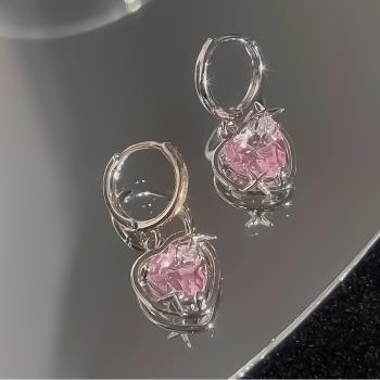 Pink heart pendant earrings 鏤空愛心耳扣粉色鋯石桃心吊墜耳環