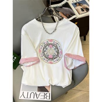 2024春夏新款新中國風花朵重工刺繡女高階上衣白色圓領短袖拼接T