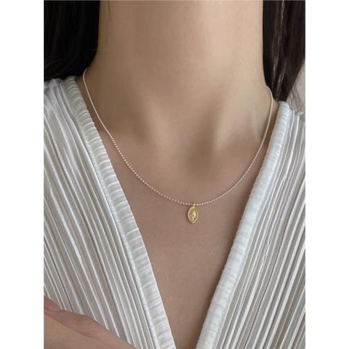 通體S925純銀浮雕項鏈女橢圓形幾何鎖骨鏈個性小巧短款K金銀飾