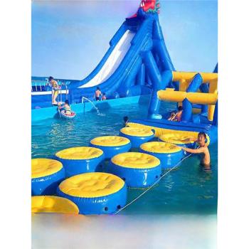 大型水上樂園設備兒童充氣水上滑梯玩具闖關戶外移動支架水池廠家