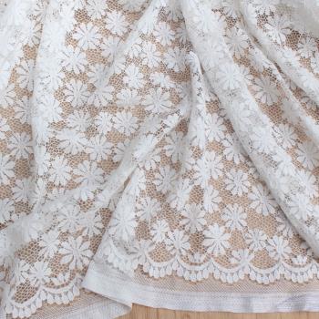 米白色補線碎花提花蕾絲布料 服裝罩衫禮服連衣裙窗紗沙發巾面料