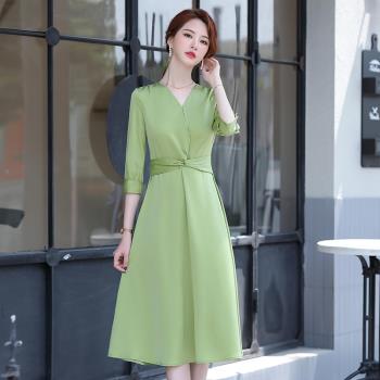 緞面連衣裙七分袖綠色氣質醋酸