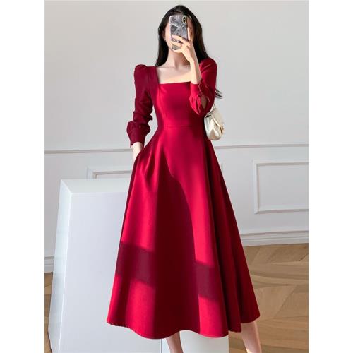 2024秋季新款法式復古氣質女神范赫本風紅色禮服收腰顯瘦連衣裙夏