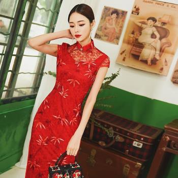 中國紅時尚宴會新娘妝旗袍繡花