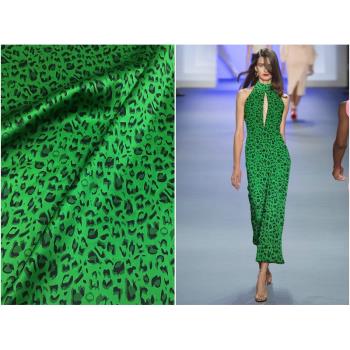 真絲彈力緞面料新品重磅綠底豹紋印花桑蠶絲綢連衣裙服裝旗袍布料