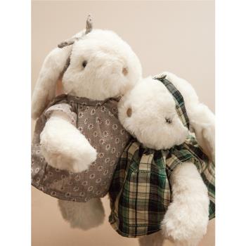 推薦 瑞典設計帶頭巾穿連衣裙的乖乖胖兔 高級毛絨鄉村風玩偶公仔