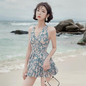 女爆款時尚仙氣小胸夏季海邊泳衣