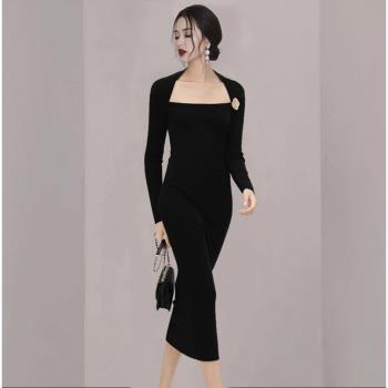 赫本風小黑裙法式高級感連衣裙2022新款春性感禮服修身顯瘦長裙女