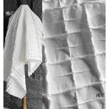 白色大格子凹凸提花立體肌理布料連衣裙外套服裝設計師面料改造