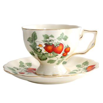 全球購FS法式復古奶油色野草莓陶瓷描金歐式宮廷咖啡杯碟英式下午