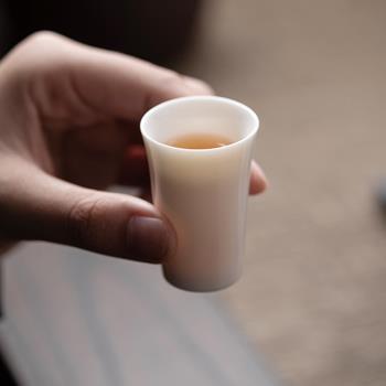 德化羊脂玉白瓷品茗小茶杯家用純色中式陶瓷功夫茶具迷你30ml杯子