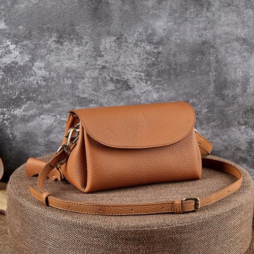 STIYA斯提亞夏季新款頭層牛皮百搭時尚簡約風斜挎包高級感小方包