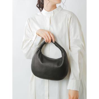 日本小眾設計師輕奢品牌Aet@月牙包麂皮高級感真皮簡約女士手拎包