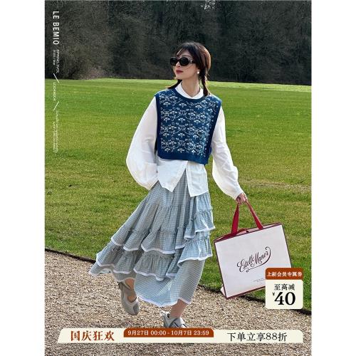 「白描工作間」“蘭花影”新中式青花瓷提花側縫系帶針織背心馬甲