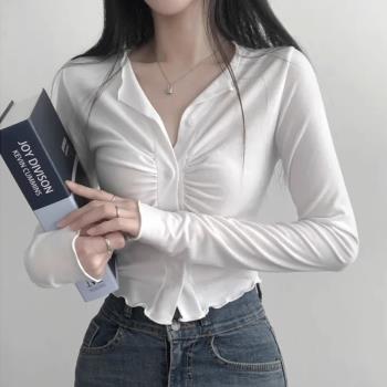 韓國chic春季法式純欲風V領褶皺設計單排扣修身顯瘦長袖T恤上衣女