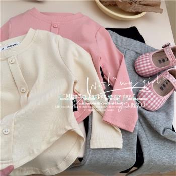 韓系春季新款寶寶修身上衣純色洋氣時尚排扣T恤長袖女小童打底衫1