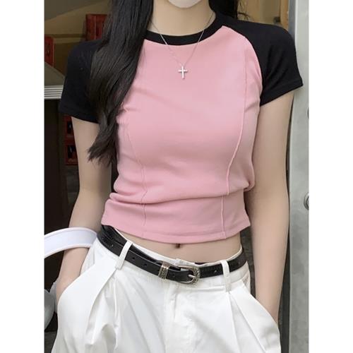 甜辣魚骨短上衣美式插肩袖t恤女春夏新款黑拼粉色小個子短袖體恤