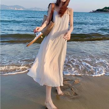 suseyiku 2024夏季純色系帶顯瘦a型吊帶裙褶皺無袖長款連衣裙女
