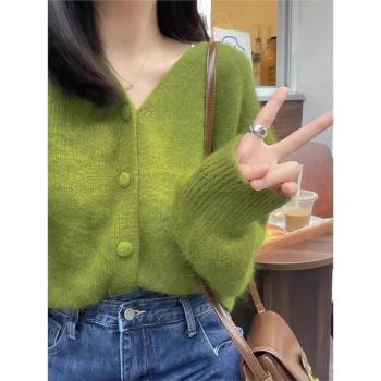 秋季2024新款小香風高級感穿搭多巴胺綠色毛衣開衫針織外套上衣女
