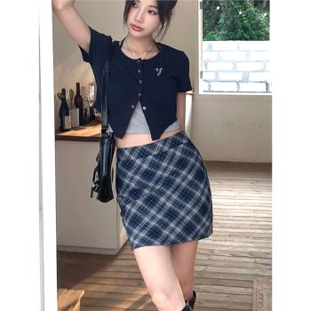 Checkered skirt short sleeved three piec辣妹格子裙短袖三件套