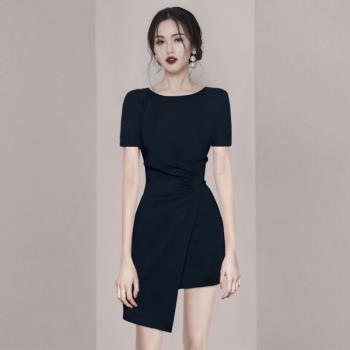 法式赫本風氣質黑色不規則連衣裙2022夏季高級感輕熟風顯瘦小黑裙