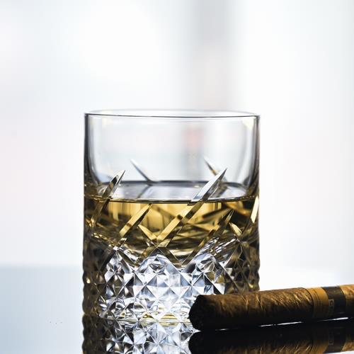 水晶玻璃威士忌酒杯 手工切割刻花烈酒杯 水晶切子星芒洋酒杯