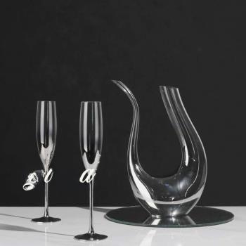 Simple modern transparent geometric glass wine decanter orna