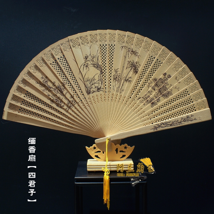 鏤空中國風女士古風折扇手工檀木扇檀香木扇緬香扇子送老外易開合|扇子