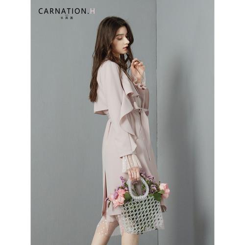 卡芮茜荷葉邊淑女甜美風衣女中長款超仙粉色2025年秋冬新款外套女