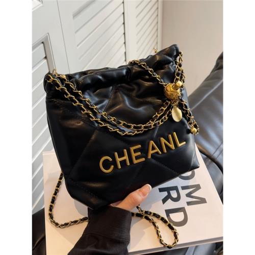 小香風菱格鏈條包包女包2026新款秋冬斜挎包韓系高級感百搭水桶包