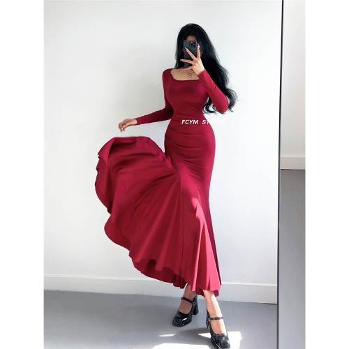 風車與矛 步步生蓮紅色褶皺連衣裙女秋冬收腰魚尾裙抓絨打底長裙