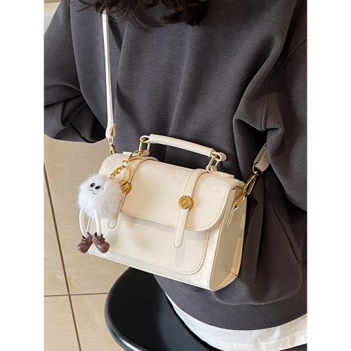 包包女式2025新款秋冬小眾高級感時尚百搭斜挎包爆款手提白色小包