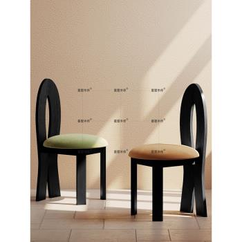 法式復古實木餐椅北歐設計師奶油風化妝椅子中古侘寂風靠背人魚椅